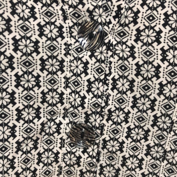 (👚3 for $20) lightweight office T-shirt to suit size 8-10 - Picture 3 of 4